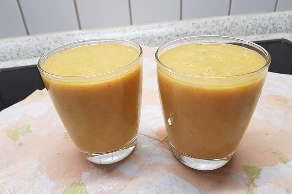 Sharon Fruit and Banana Smoothie