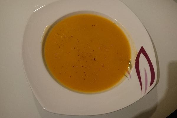 Simple Pepper and Celery Soup