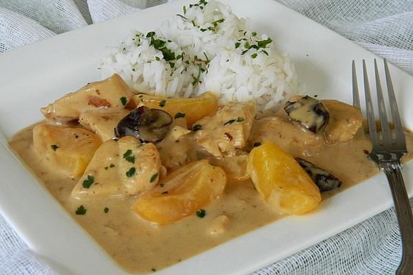 Sliced ​​chicken in Mustard and White Wine Sauce
