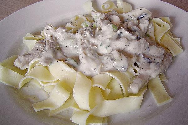 Sliced ​​meat with Gorgonzola