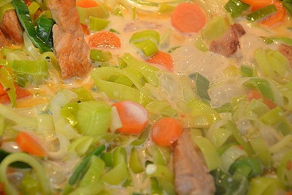 Sliced ​​meat with Leek Strips in Pepper Cream