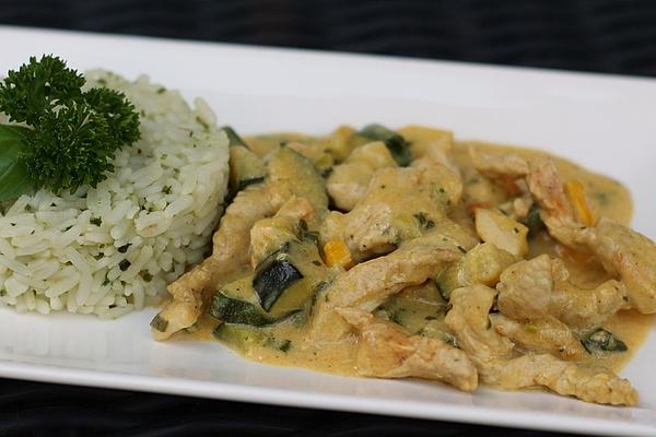 Sliced ​​turkey and Zucchini