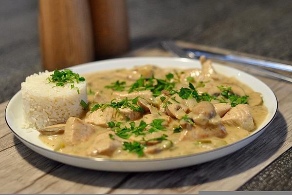 Sliced ​​turkey Stroganoff