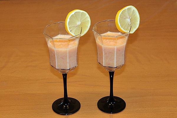 Smoothie with Grapefruit and Orange