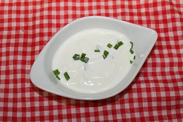 Sour Cream Dip À La Gabi