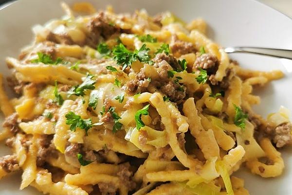 Spaetzle Pan with Minced Meat and Leek
