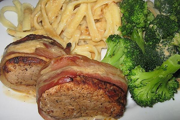 Spaetzle with Medallions Wrapped in Bacon and White Wine Sauce