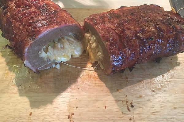 Spaghetti Bacon Bomb or Minced Meat Roll