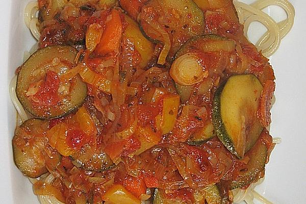 Spaghetti on Fresh Tomato and Vegetable Sauce