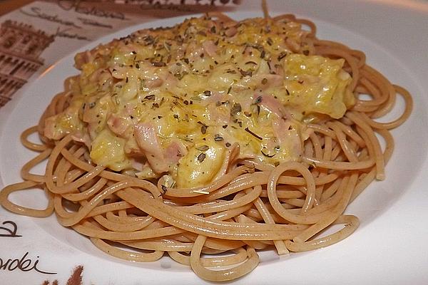 Spaghetti with Pumpkin, Ham and Cream Cheese Sauce