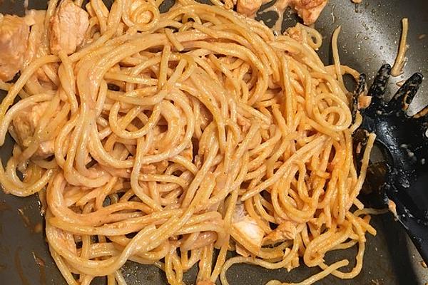 Spaghetti with Salmon Cream Sauce