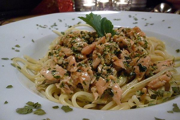 Spaghetti with Smoked Salmon and Lemon Sauce