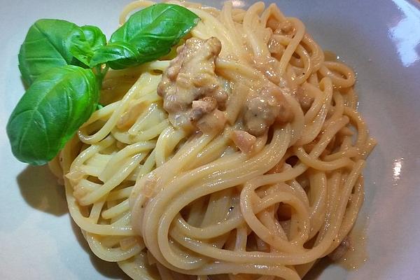 Spaghetti with Walnuts