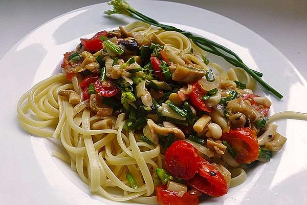 Spaghetti with Wild Garlic and Mushrooms