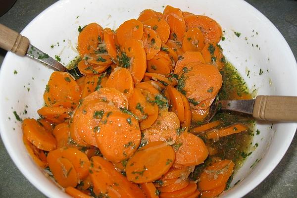 Spanish Carrot Salad with Oregano