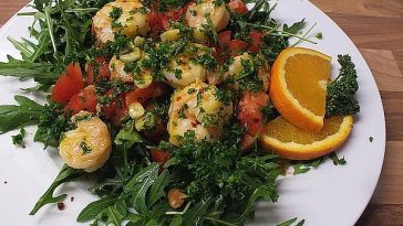 Autumn Lamb`s Lettuce with Orange Vinaigrette