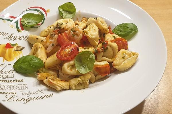 Spicy Tortellini and Shrimp Pan