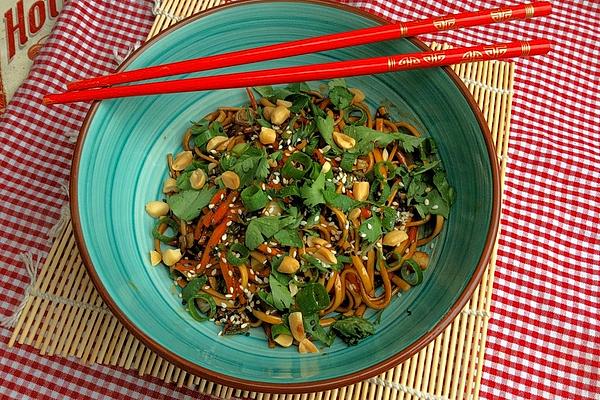 Spicy Vegan Thai Noodles