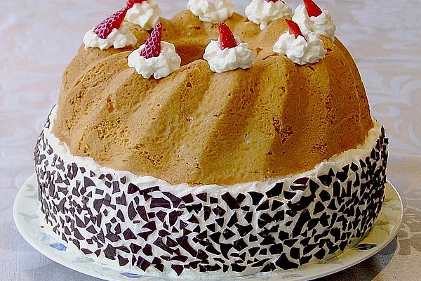 Sponge Cake with Strawberry and Curd Cheese Filling