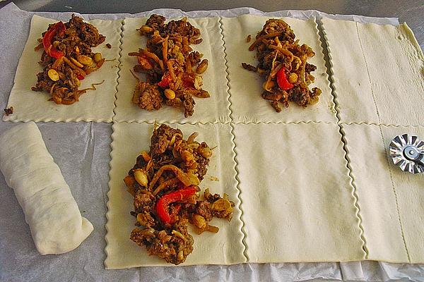 Spring Rolls Made from Puff Pastry