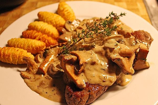 Steaks with Mushroom Cream Sauce