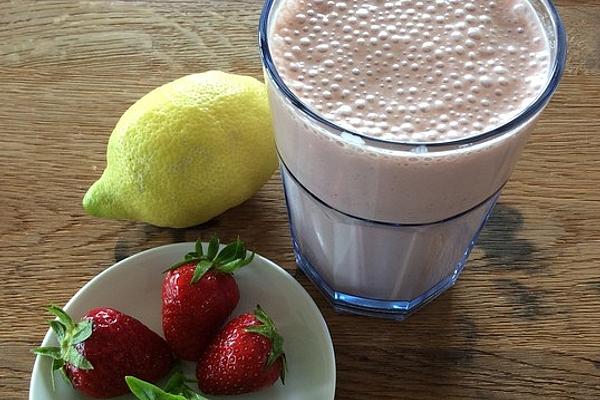 Strawberry and Basil Shake