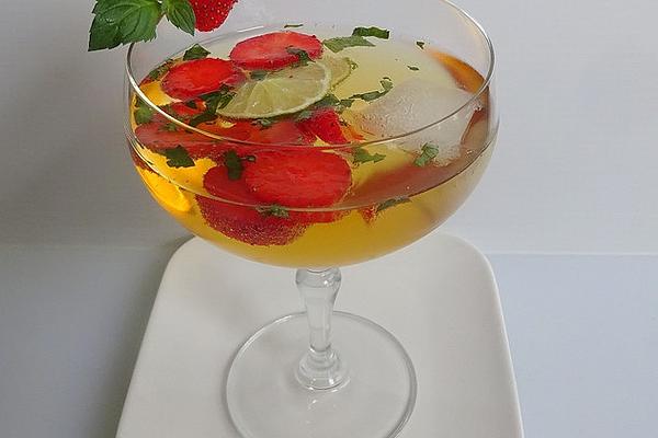 Strawberry and Lime Punch with or Without Alcohol