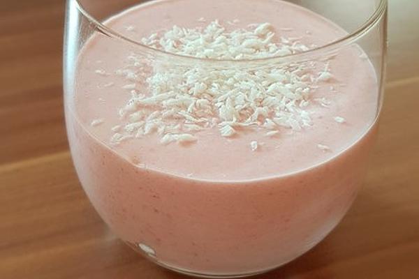 Strawberry Cantuccini Dessert