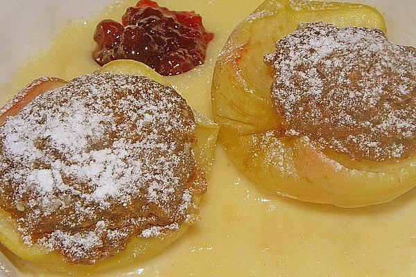 Stuffed Baked Apples with Gingerbread