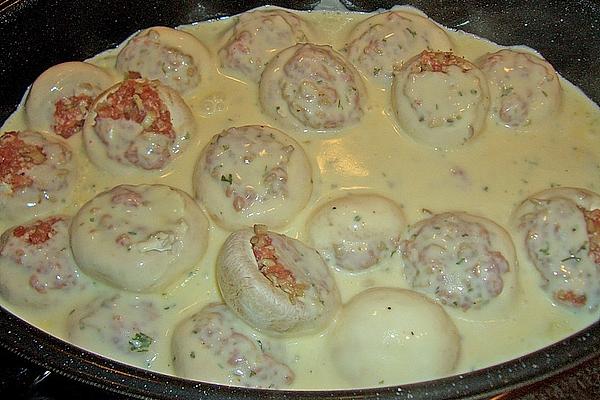 Stuffed Mushrooms with Cheese Sauce