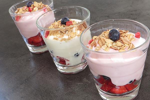 Summer Muesli with Fruit and Yogurt