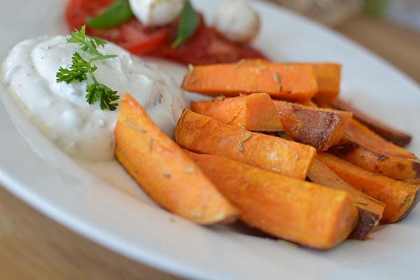Sweet Potato Wedges with Garlic Dip