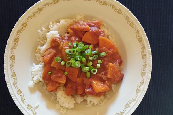 Sweet Potatoes in Tomato-peanut Sauce