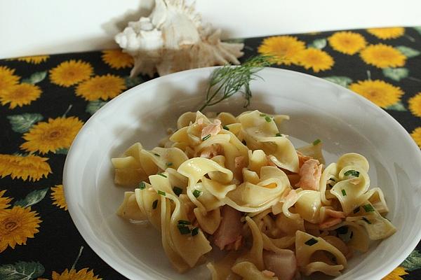 Tagliatelle in Radish, Salmon and Cream Sauce