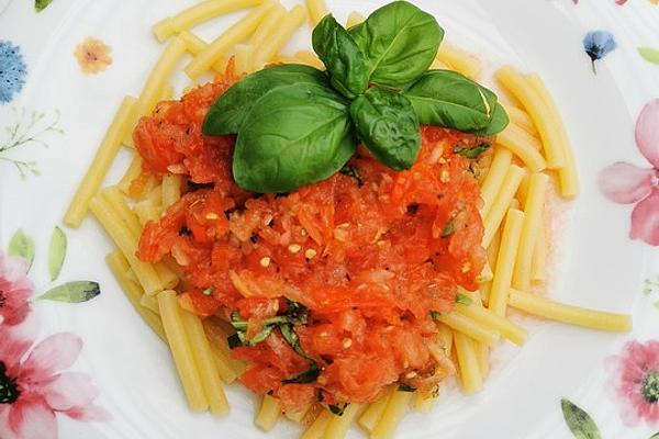 Tagliatelle with Cold Tomato Sauce