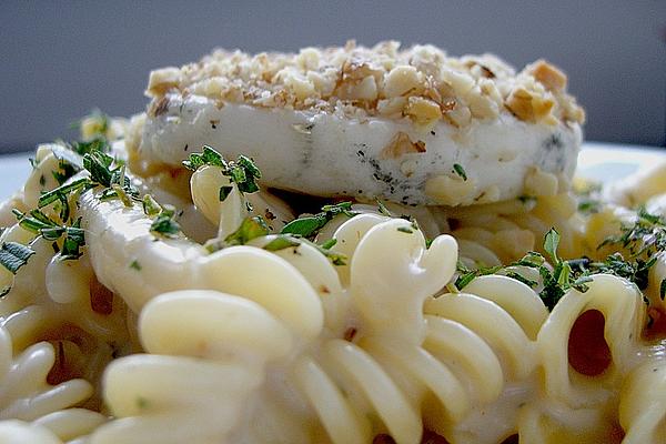 Tagliatelle with Goat Cheese and Walnuts