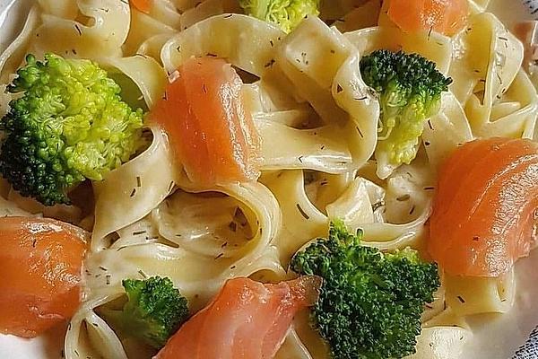 Tagliatelle with Smoked Salmon and Broccoli