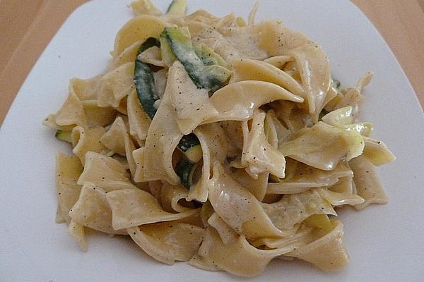 Tagliatelle with Zucchini – Lemon – Cream – Sauce