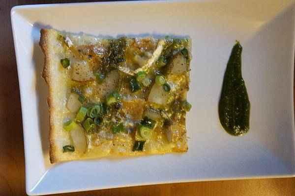 Tarte Flambée with Blue Cheese, Pears and Walnut-parsley Pesto