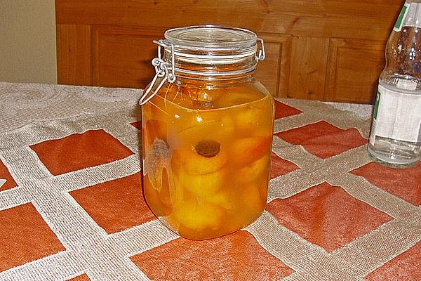 Tina`s Apricot Liqueur