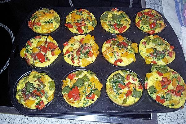 Toast Muffins with Herb Egg and Bacon