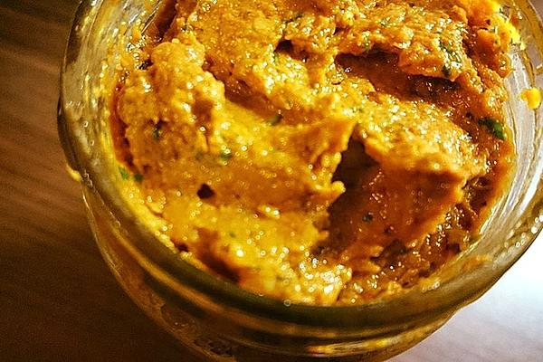 Tomato and Basil Pesto with Cashew and Garlic