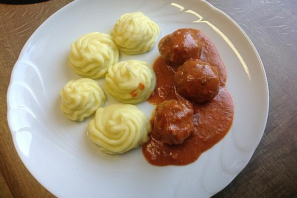 Tomato Sauce with Meatballs