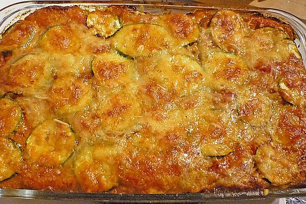 Tomatoes – Zucchini – Mozzarella – Casserole with Rusks