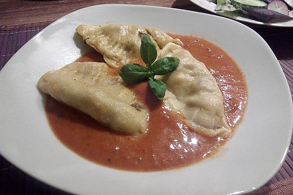 Tortellini (or Ravioli) with Paprika Cream Sauce