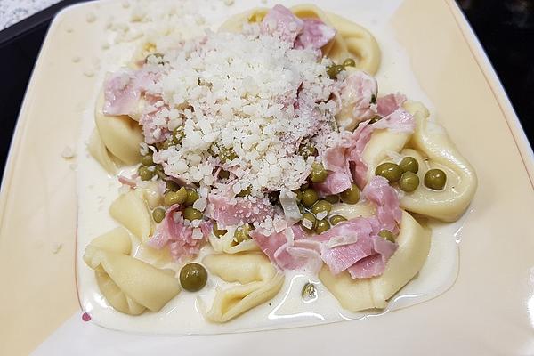 Tortellini with Ham Cream Sauce