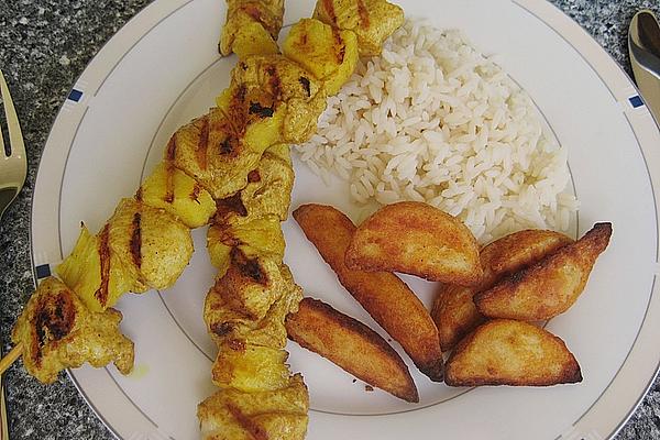 Turkey Pineapple Skewers with Yogurt Sauce