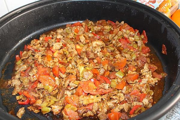 Turkish Meat Pan in Pizza Pan