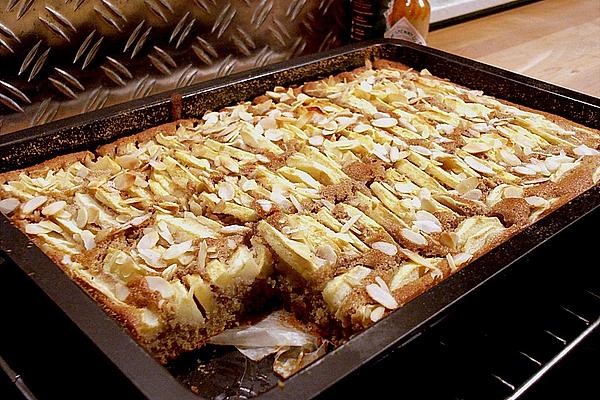 Urmeli`s Christmas Apple – Sheet Cake