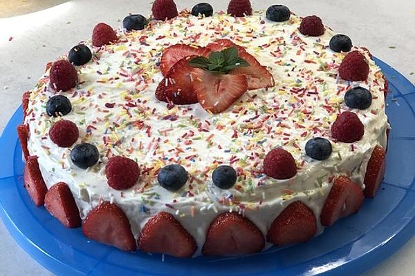 Vanilla Cake with Vanilla Cream Cheese Frosting